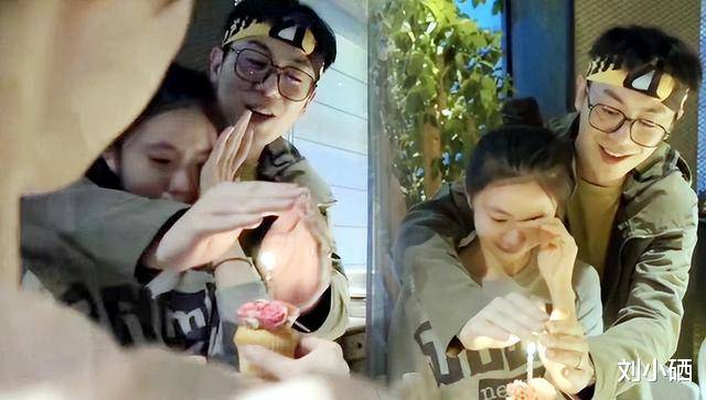 朱亚文举止惹争议,与化妆师亲密搂抱没分寸感,女方配文太暧昧_刘浩