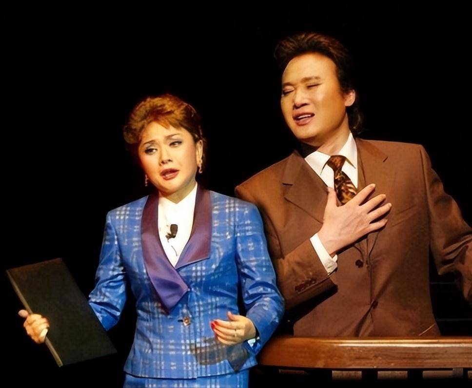 歌唱家王静独自抚养孩子,为儿子年近60仍单身_演出_哥哥_丈夫