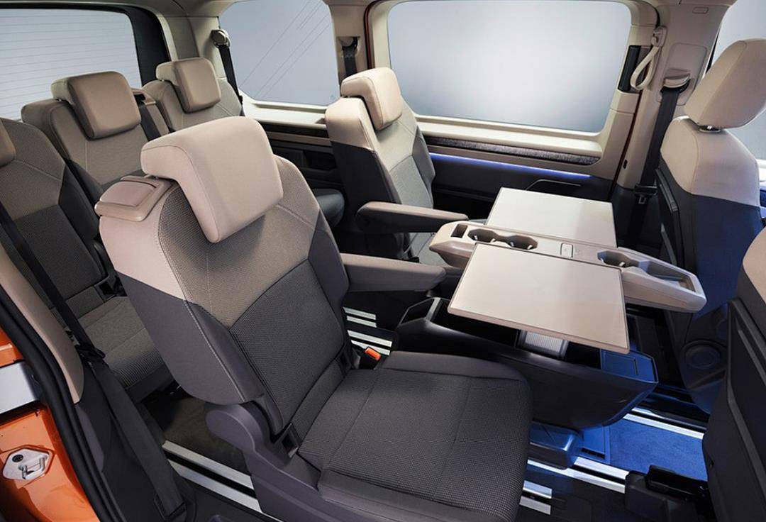 新迈特威实车,大众设计师开窍!双色外观,魔术内饰