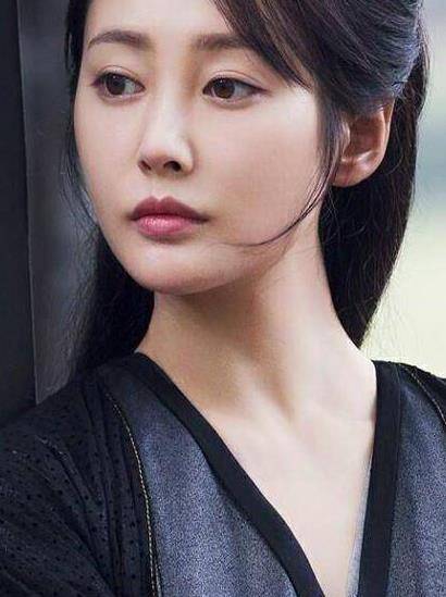 如云的电视剧,其中新版《红楼梦》很多演员都火了_作品_李沁_赵丽颖