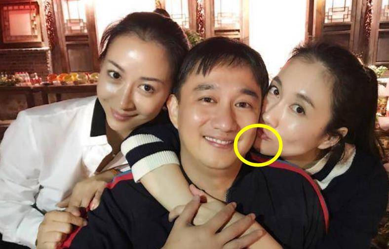 周迅黄磊重逢,两人举止被指太暧昧,更多蛛丝马迹被扒!