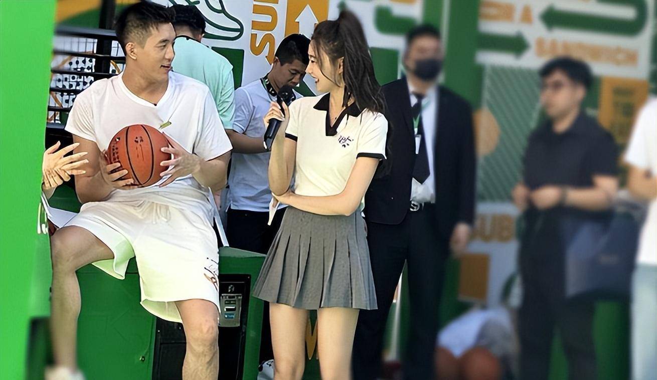 cba抽签人气被抢,25岁美女主播引关注,郭艾伦主动示好_金佳悦_抽奖