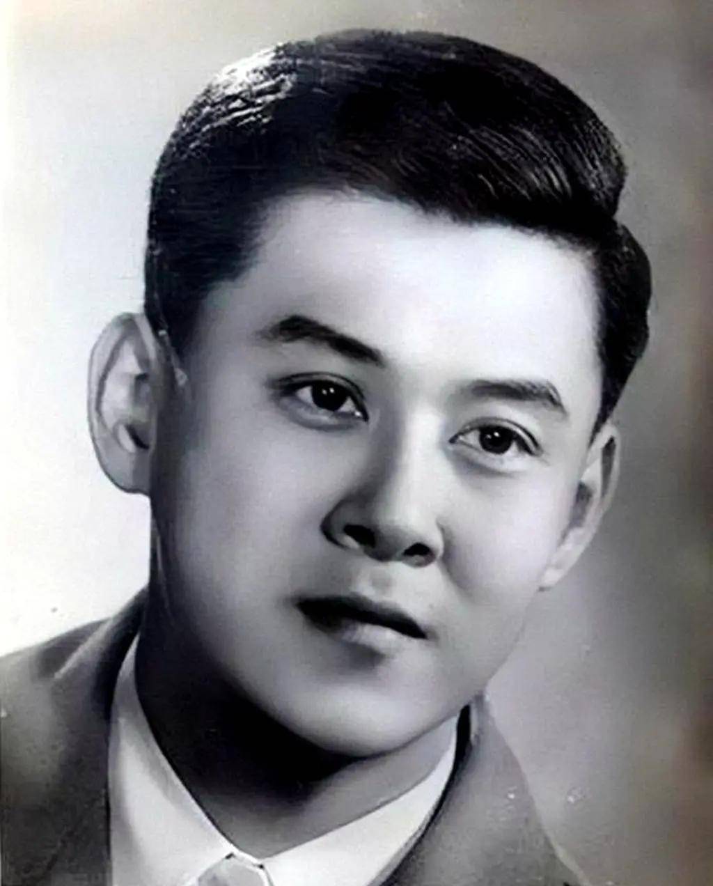 你知道达式常首个电影角色吗?