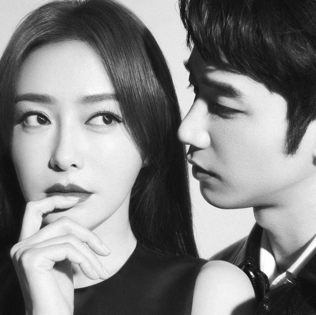 秦岚保养太好了,与小7岁刘以豪同框也甜蜜,无年龄差甜到要掉牙_造型