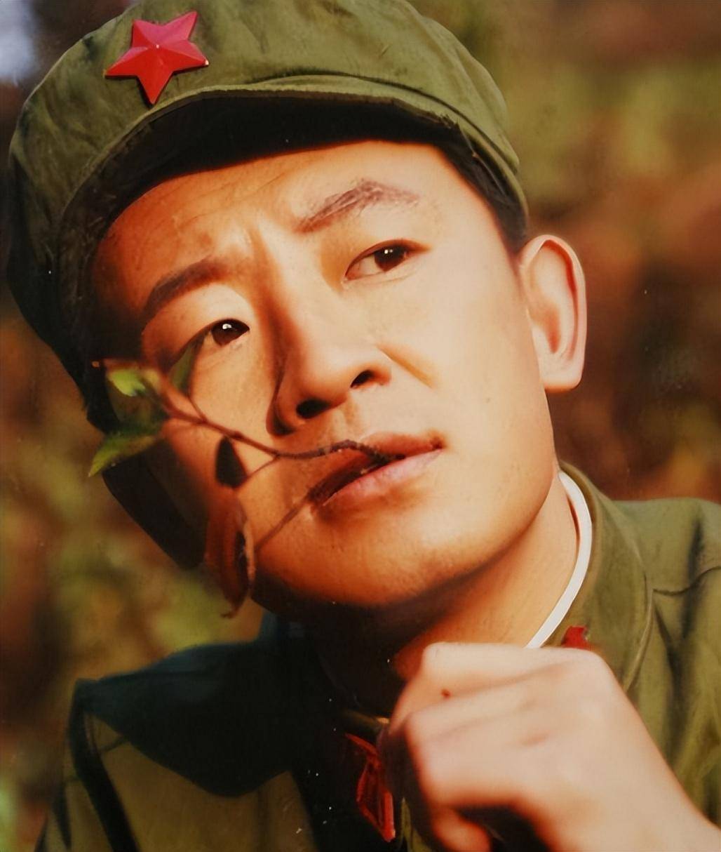 但又充满正义感的仗义小伙子石林,这个角色仿佛被黄海波给演"活"了