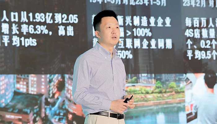 万科西南区域首席合伙人李嵬:植根西南 与城市共茂 予生活美好_项目