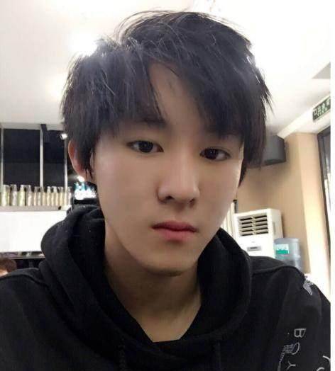 《乡爱》李大国儿子真不是王俊凯!近照越来越像!_王小虎_男孩_长相