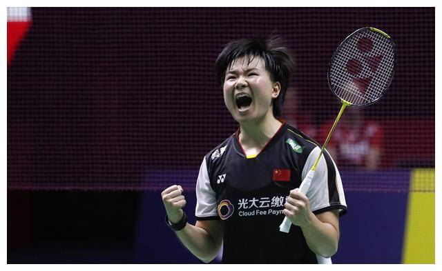 梁王暂居男双榜首,何冰娇高居女单第3_李世峰_羽毛球_选手