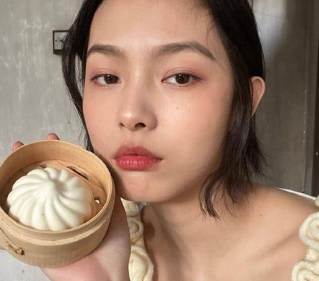 宋威龙撩宋茜苏断腿,网友开扒前女友们:实践出真知恋爱没白谈_热度_带