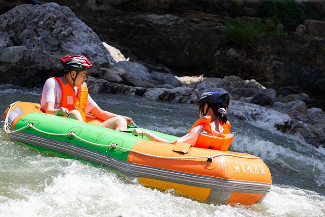 武汉出发宜昌朝天吼漂流全程游玩交通住宿攻略_火车站_门票_前往