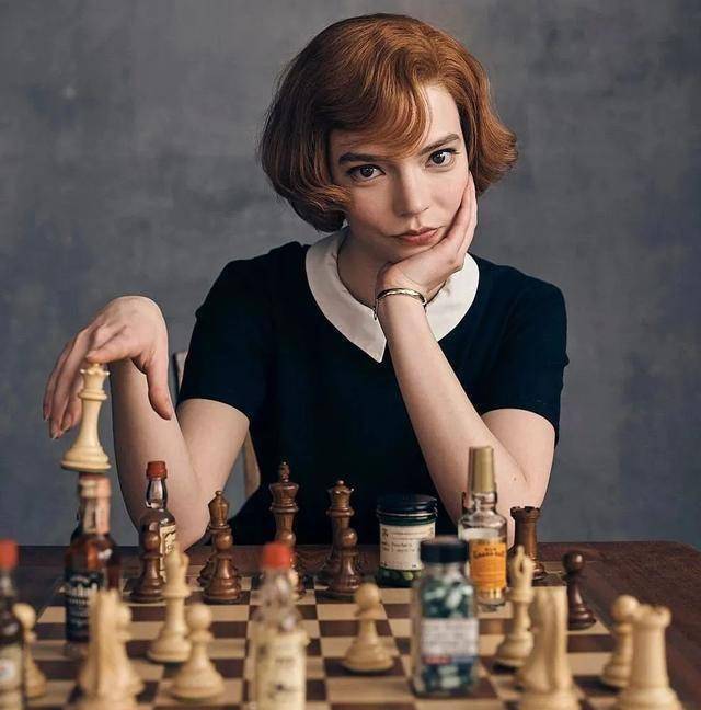 她只是完成了她自己百家故事_贝丝·哈蒙_人生_养母