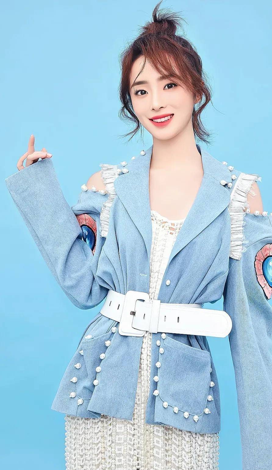 24k高清美人图～胡冰卿～美腿逆天,穿搭达人_漂亮_吐槽_建议