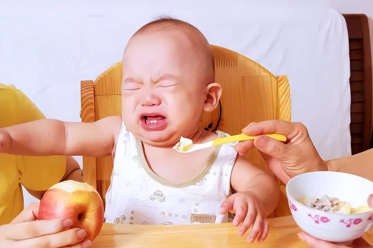 六个月的宝宝怎么添加辅食(附婴儿辅食添加示意图)