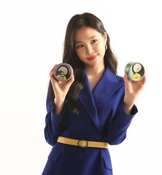 《无子女便是福》和《灰姑娘与四骑士》等,还参加mbc综艺《我们结婚了
