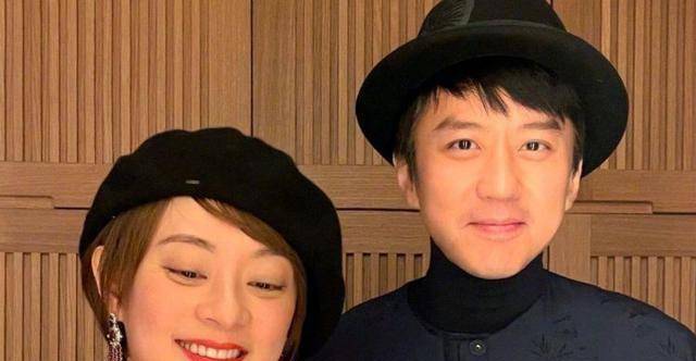 而孙俪邓超一家四口近期的合影照片突然曝出,原来是电子琴名匠李云迪