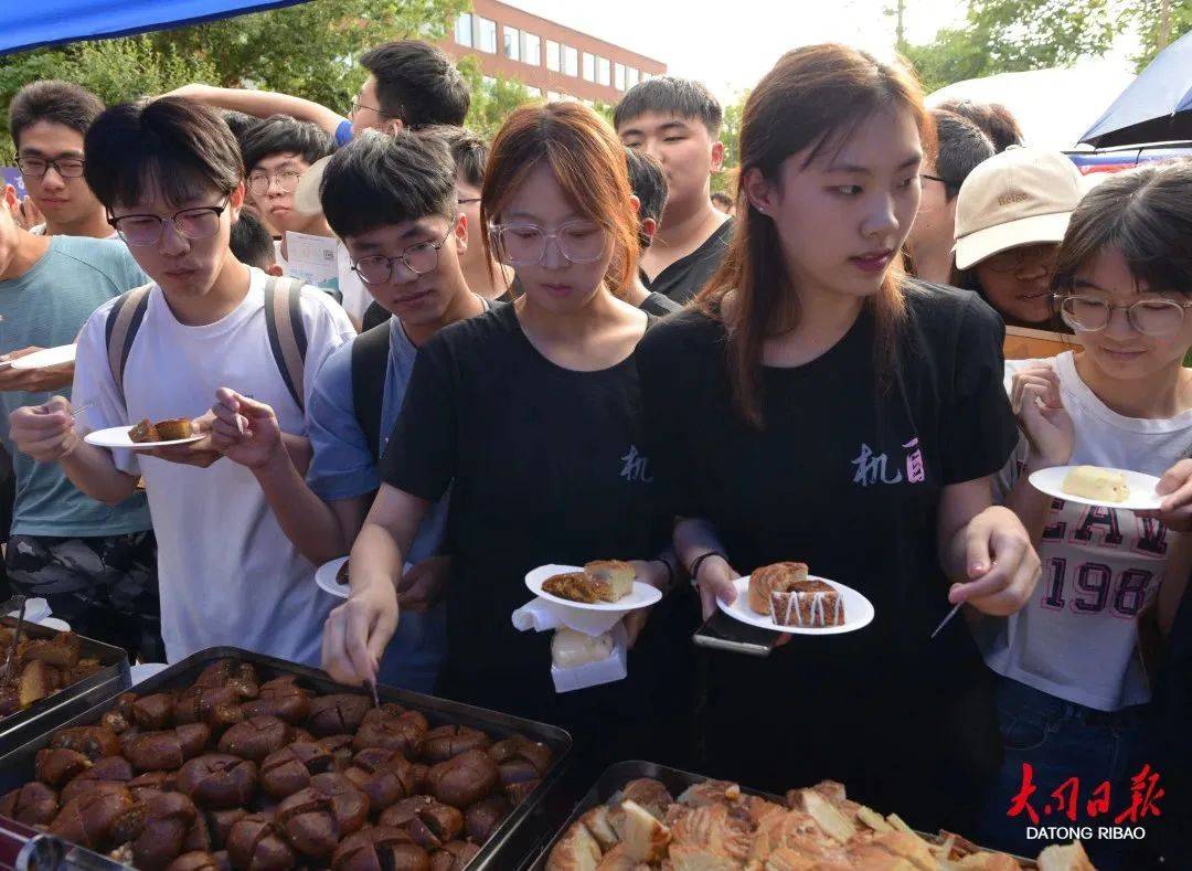 市委副书记,政法委书记艾凌宇致辞并宣布"大同美食进北化"活动启动.