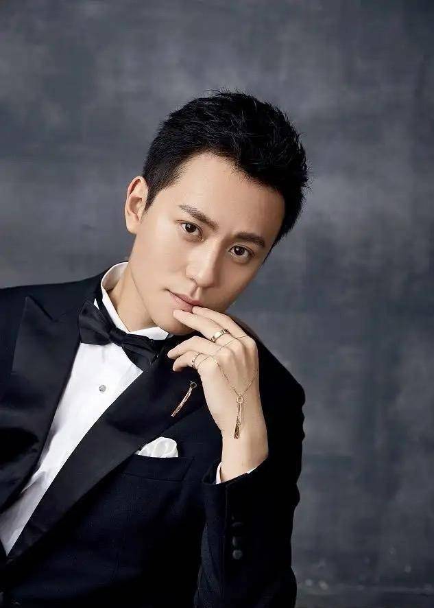 他不只是杨紫的前男友,他还是一位非常优秀的演员,很低调_角色_秦俊杰