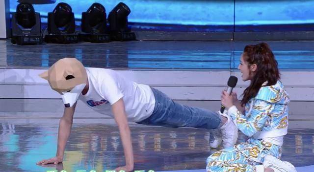 忘川夫妇在快本又抓了把萤火虫!