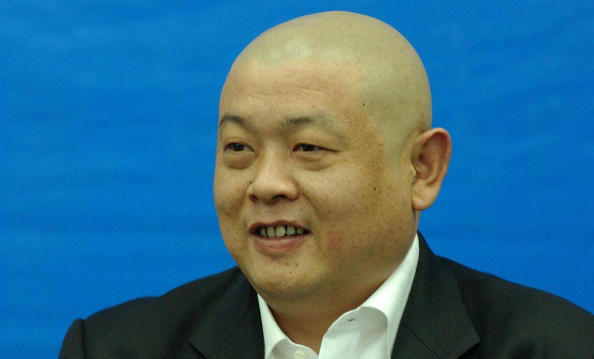 他死后,张国立照顾他老婆,葛优替他养儿子,冯大导演为他还债_傅彪