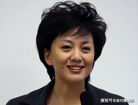 董卿占位不退,任鲁豫镜头减少,康辉节目被顶替,央视要改朝换代_海霞