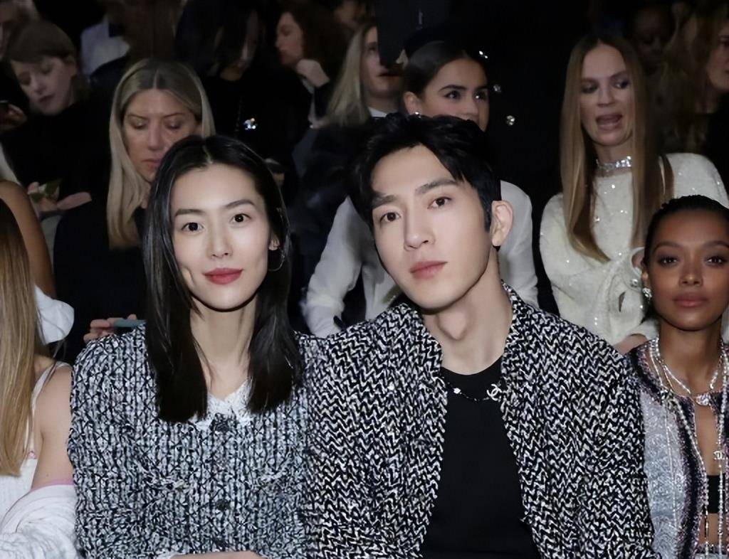 网曝井柏然刘雯准备结婚,正在通知圈内好友排档期参加婚礼!