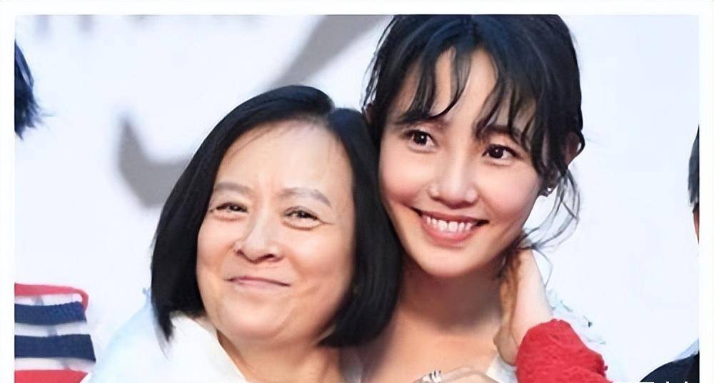 王京花:陈道明背后的女人,手握京圈半壁江山,影帝儿子让她骄傲_董志华