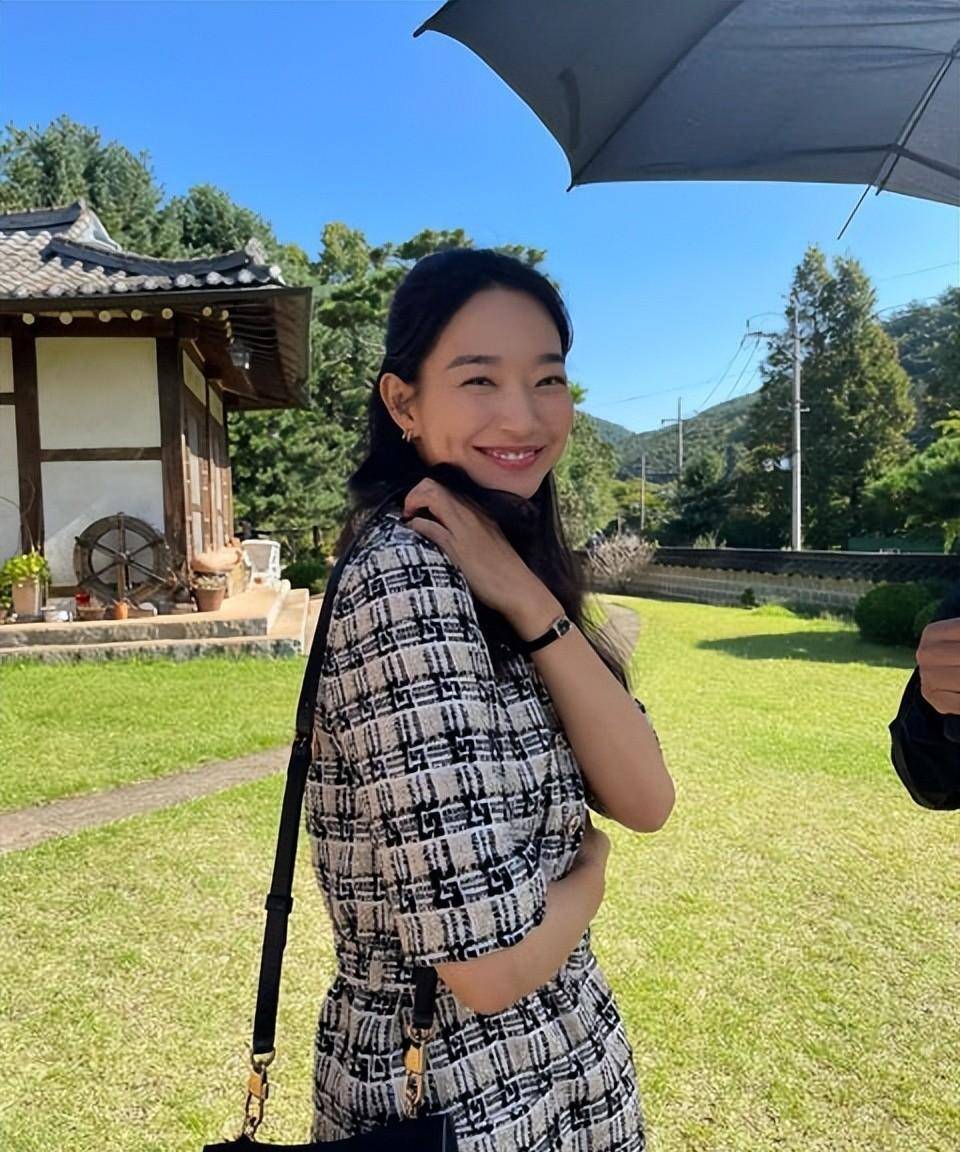 不愧是国民认证母胎美女,迷倒金宇彬,还是车银优梦中情人_申敏儿_演出