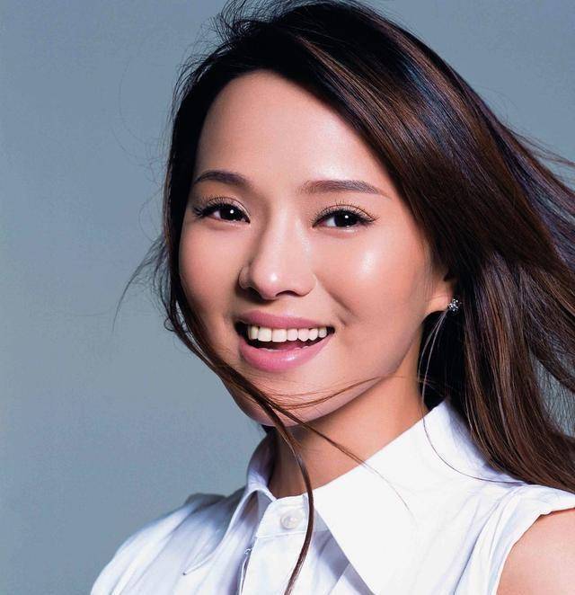 无惧网友批评,50岁伊能静要做一辈子美少女,自爆从前不爱舞台_儿子