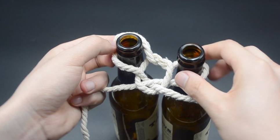 把绳子绑在啤酒瓶上,作用真厉害,花钱都买不到,看完涨知识了_双手