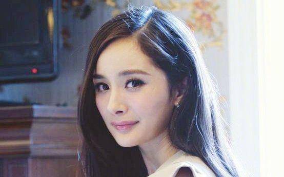 杨幂15岁旧照公开,短发素颜撞脸全智贤,难怪一直那么多人追,你怎么看?