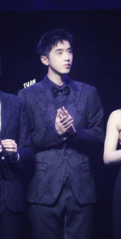 王鹤棣_气质_衬衫