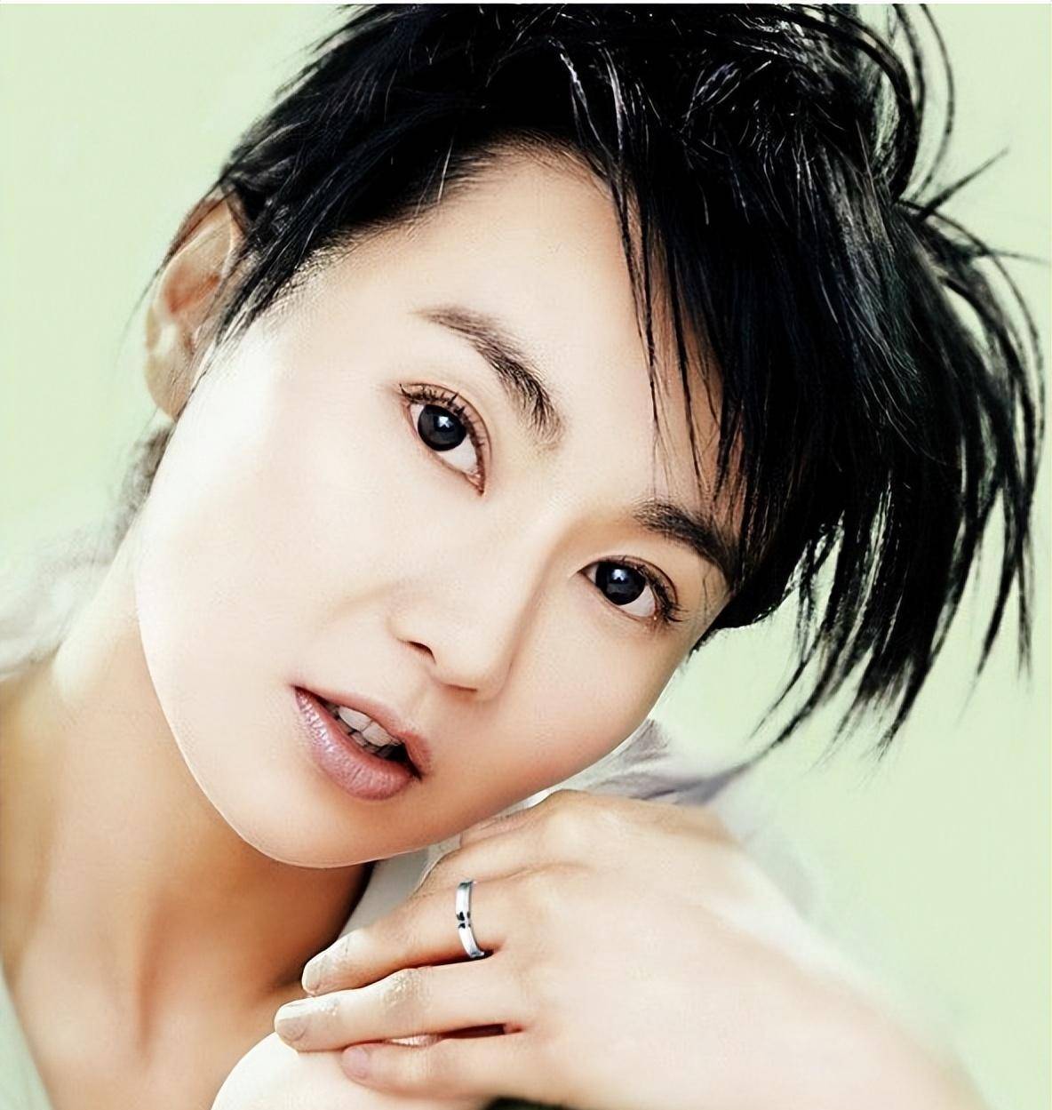 惊艳岁月的7位老牌女港星,各个千娇百媚,美得不可方物_林青霞_王祖贤