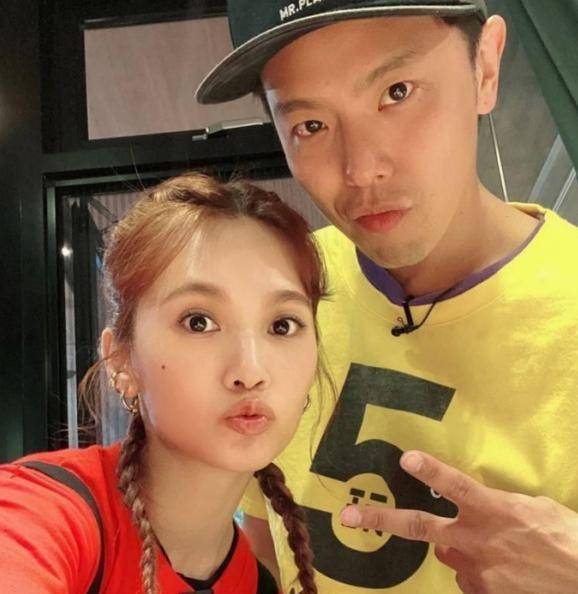 杨丞琳揭分手小鬼原因!"他只是在保护我"_因为_都会_事情