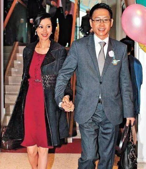 许晋亨娶明星李嘉欣多年,至今得不到家庭的认可_父母_感情_香港