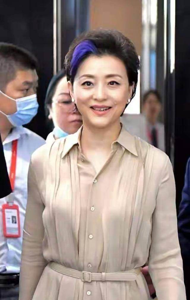 杨澜老得迷人!