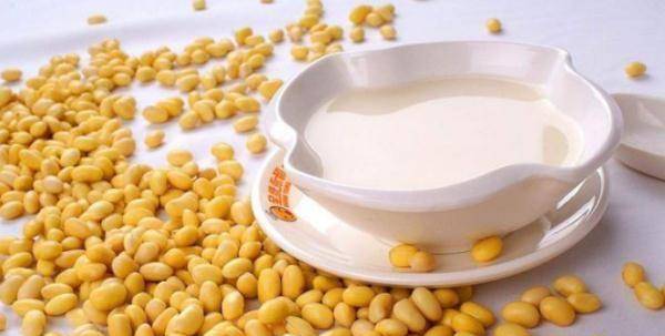 血糖高的人早上喝豆浆好还是牛奶好?_影响_患者_含量