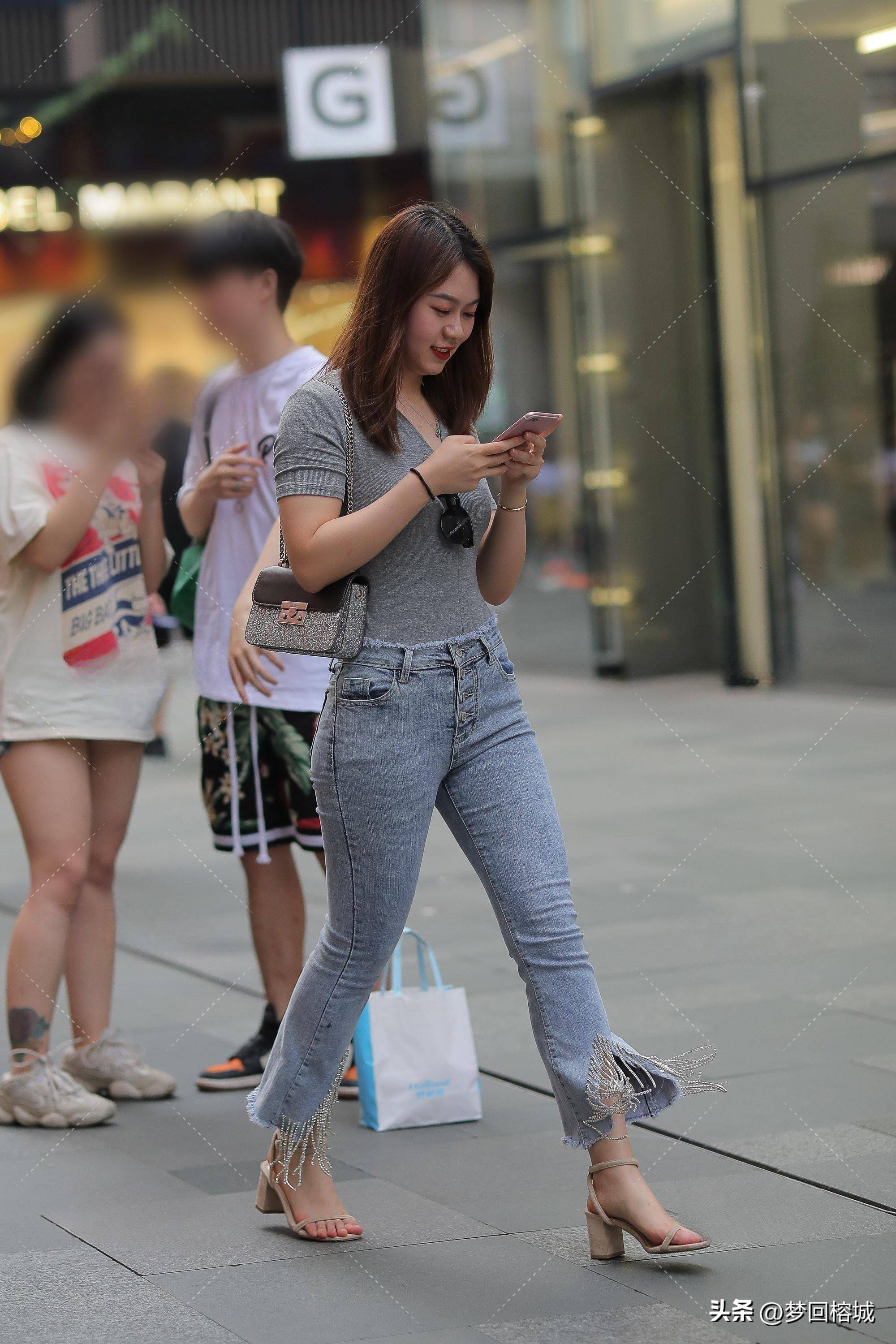 街拍牛仔裤系列-奇光异彩_光芒_天地_大地