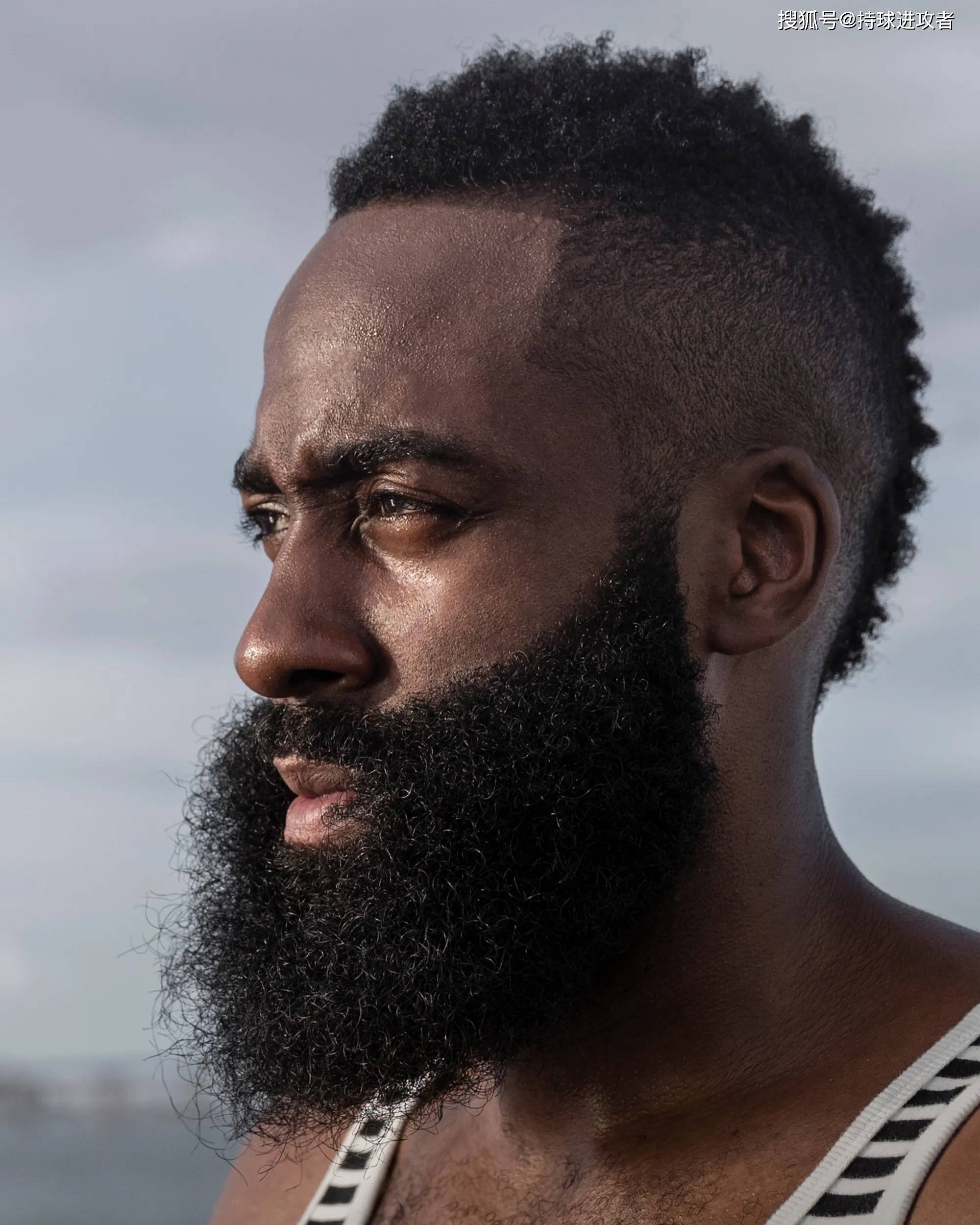 哈登考虑续约76人?尽管重回火箭诱惑不小,但是76人夺冠概率更大