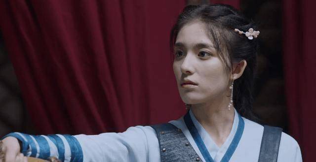 因《小欢喜》出道,是r1se夏之光女友,她还参演了黄景瑜新剧_钟丽丽_剧