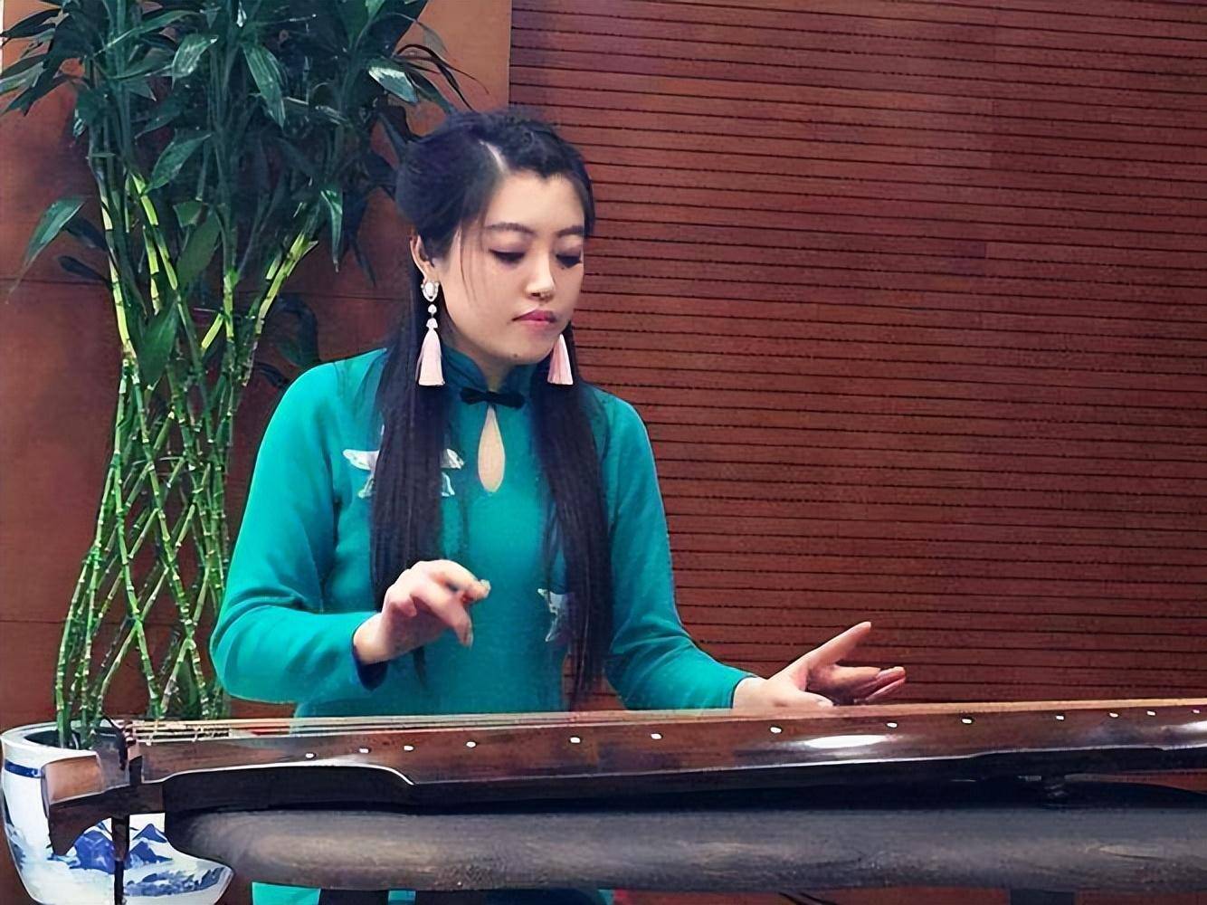 演奏:姜淼,陈璨作曲:王天一古筝古琴合奏曲《凤箫吟》米新桥2023年6月