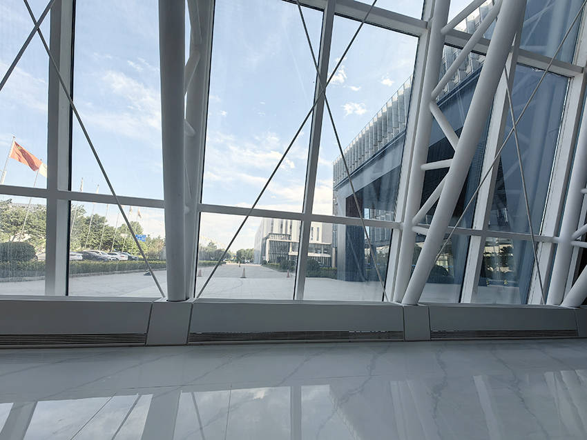 中关村自主创新示范区大兴"药谷一号"研发孵化园采用conpin康平幕墙