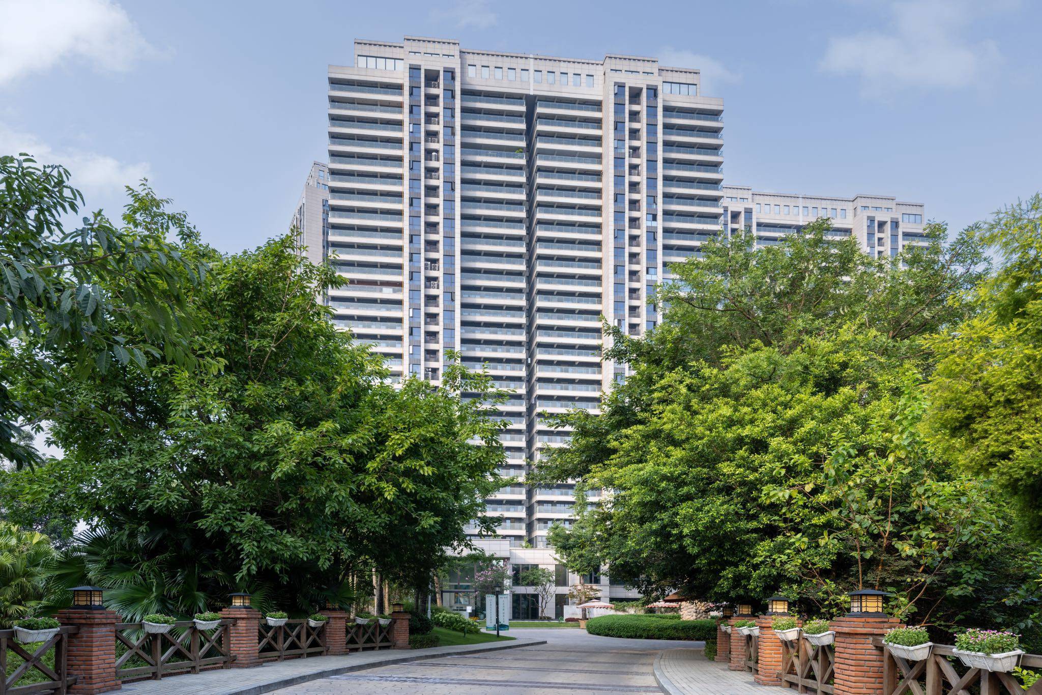 自建底商,盒馬鮮生,雙tod名校資源:萬匯幼兒學府/金蘋果幼兒園/棠湖