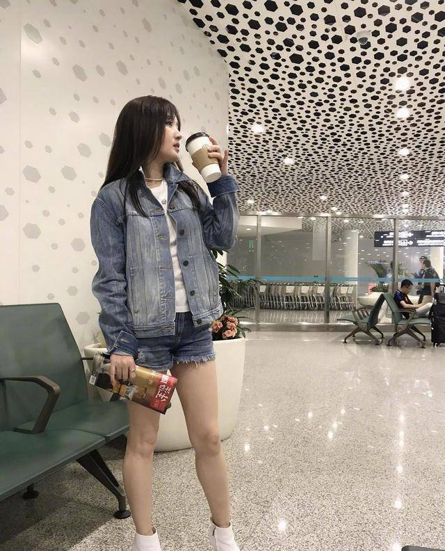 杨钰莹48岁又怎样?