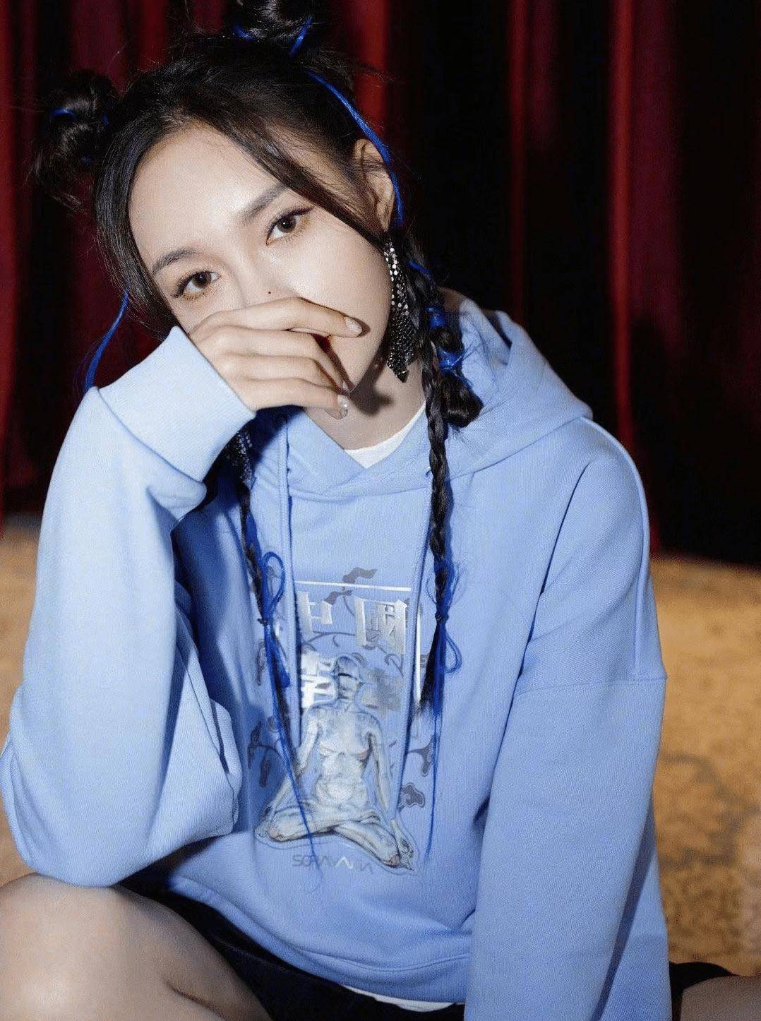 沈梦辰因工作压力太大导致斑秃,粉丝调侃她真没拿我们当外人