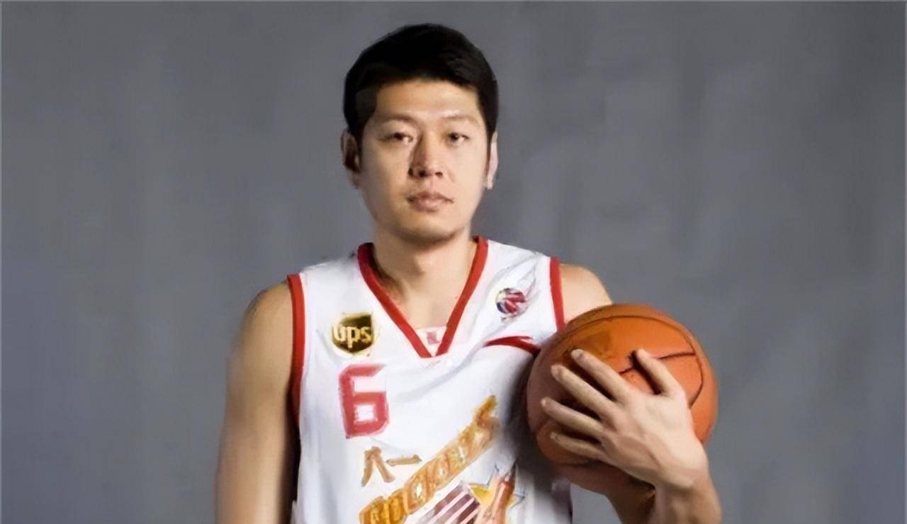 "中国男篮"莫科:让丧女的前岳父岳母晚年不流泪_王凡_训练_八一女篮