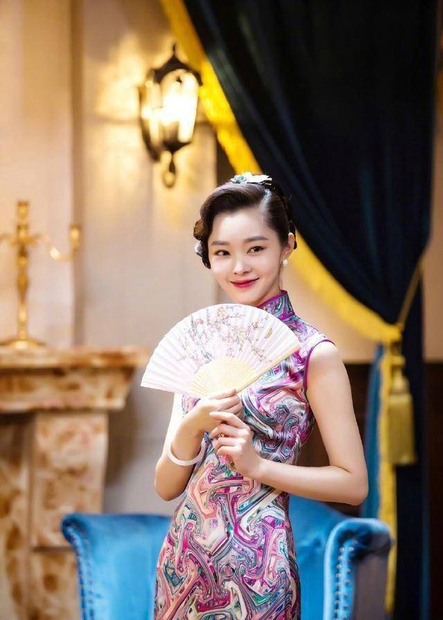 与胡歌合作《伪装者》宋轶,在另一部剧中旗袍装又多又漂亮……_曼丽