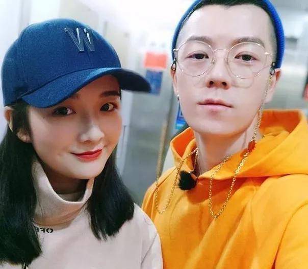 王栎鑫离婚网友编段子,张翰谢霆锋躺枪_妻子_婚姻_孩子