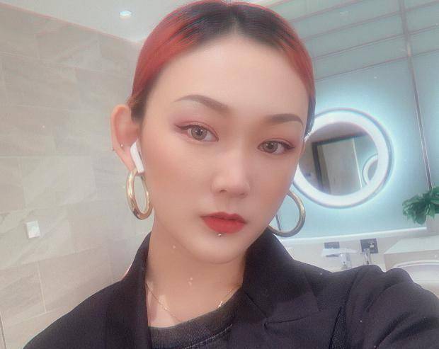 杨宇彤英文名叫et,孔雪儿英文名用直译,这几位的音译名有点怪_训练