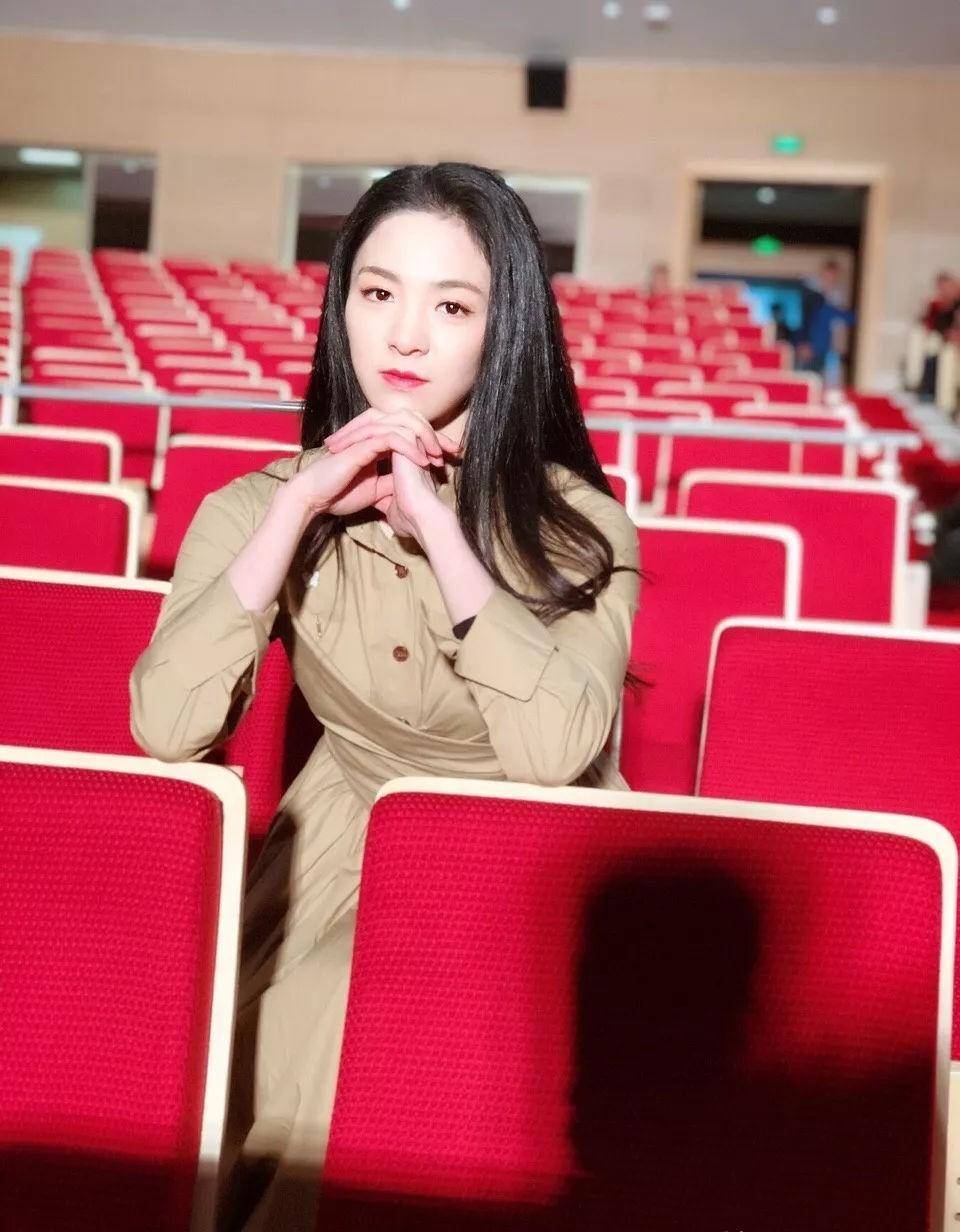 唐诗逸,在《浪姐3》中再次惊艳全场_舞蹈_金星_首席