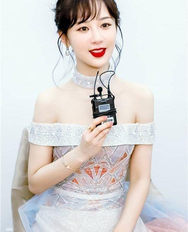 杨紫接古装剧《柔福》,剧中一人分饰2角,网友:演技能胜任吗?